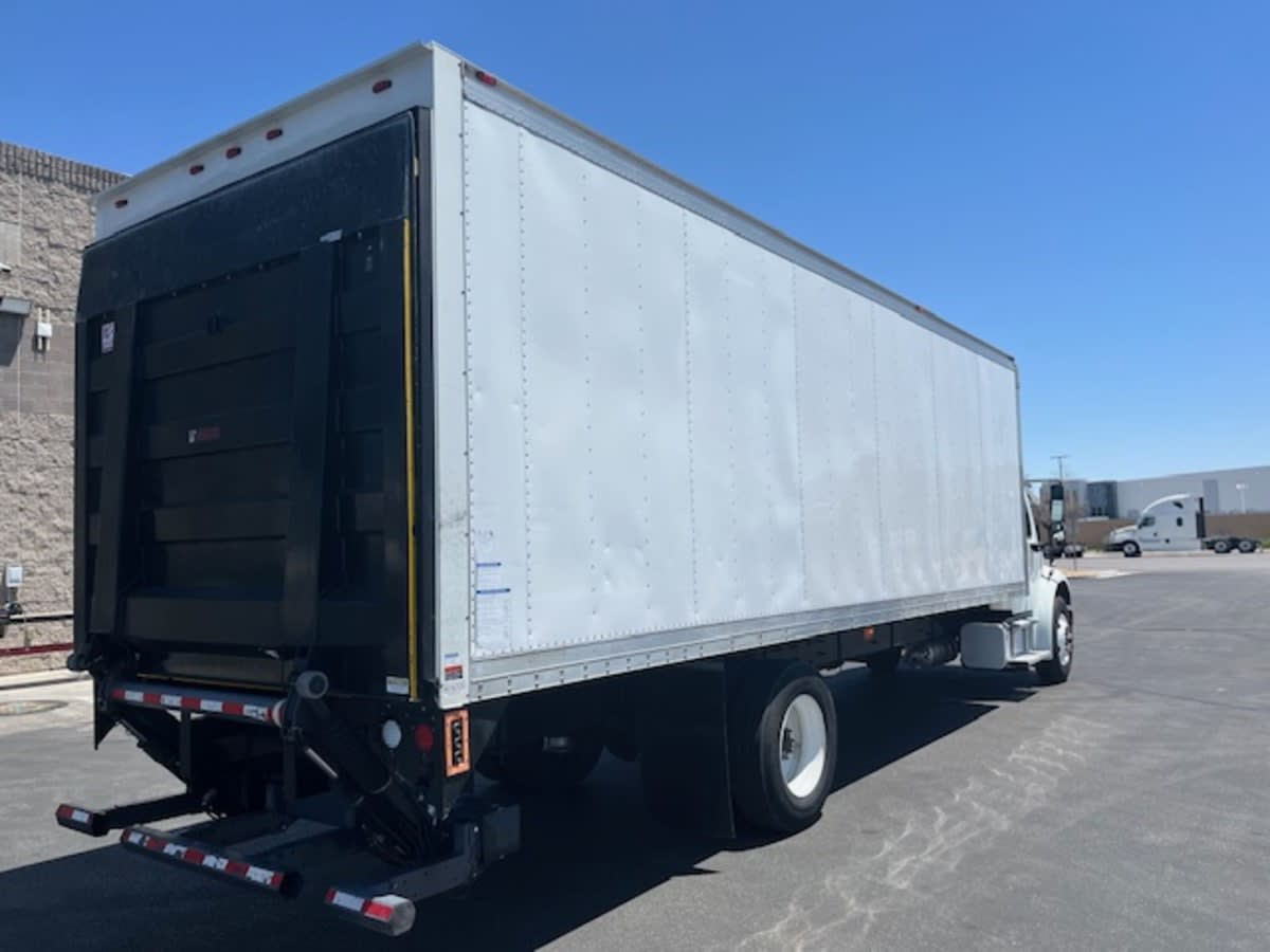 2019 Freightliner M2 106 in Fontana, CA — photo 4