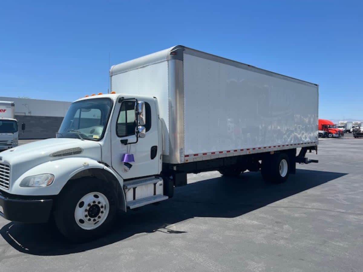2019 Freightliner M2 106 in Fontana, CA — photo 3