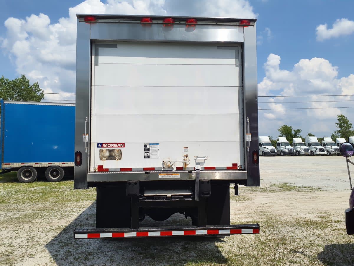 2019 Freightliner M2 106 in Indianapolis, IN — photo 5