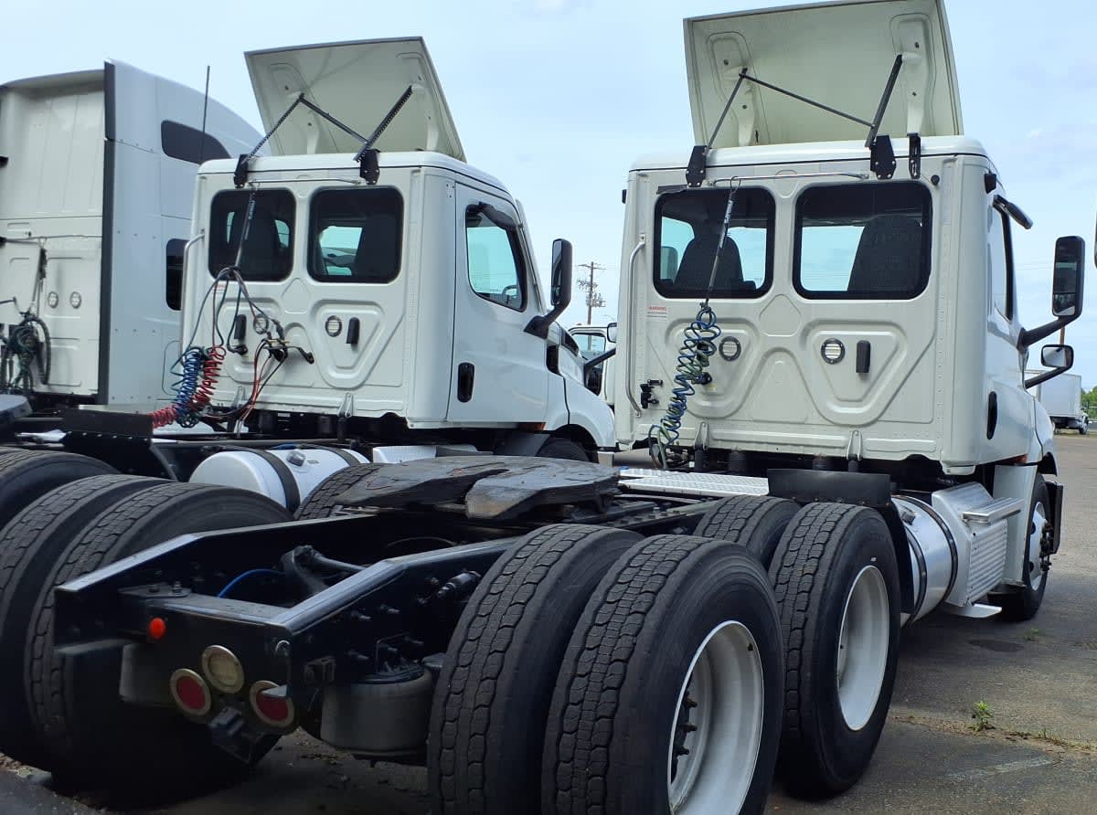 2019 Freightliner Cascadia in Memphis, TN — photo 4