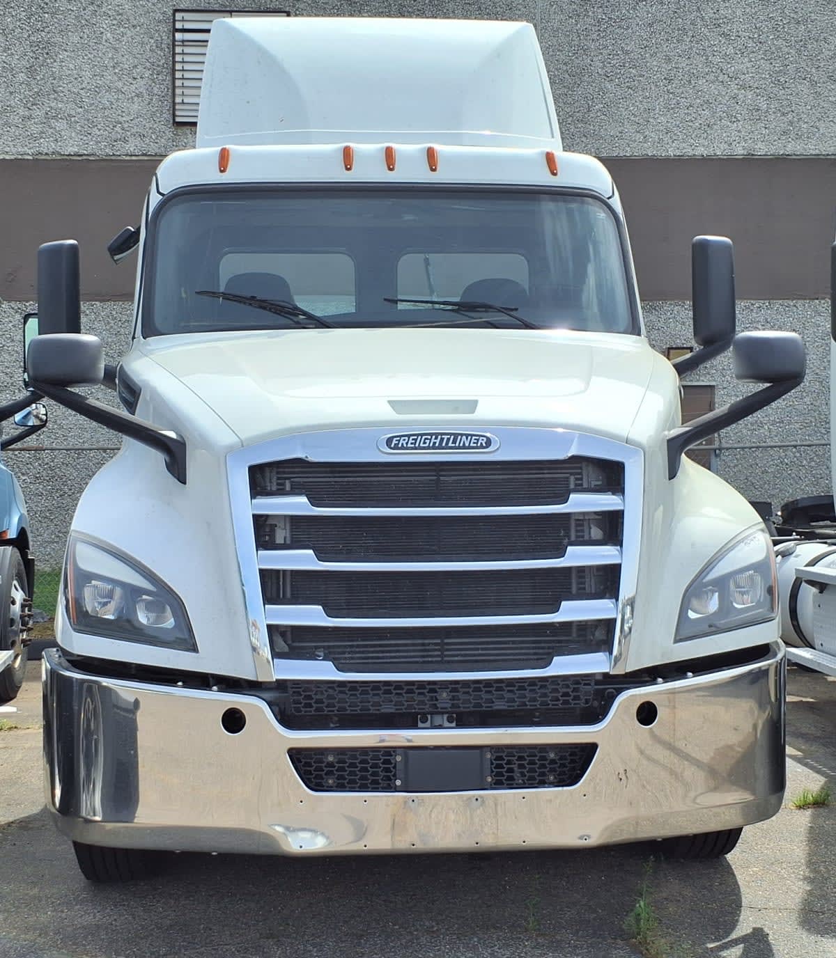 2019 Freightliner Cascadia in Memphis, TN — photo 2