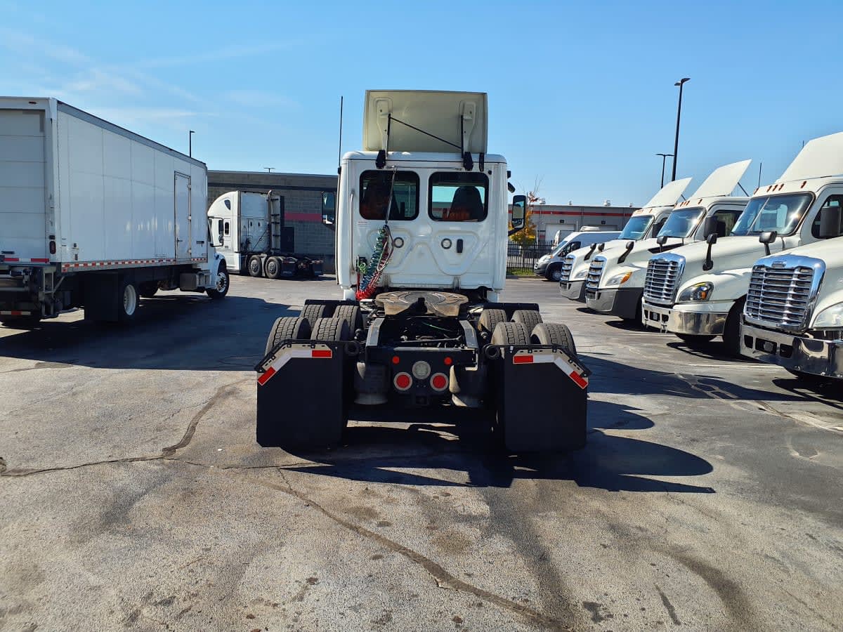 2019 Freightliner Cascadia in Atlanta, GA — photo 5