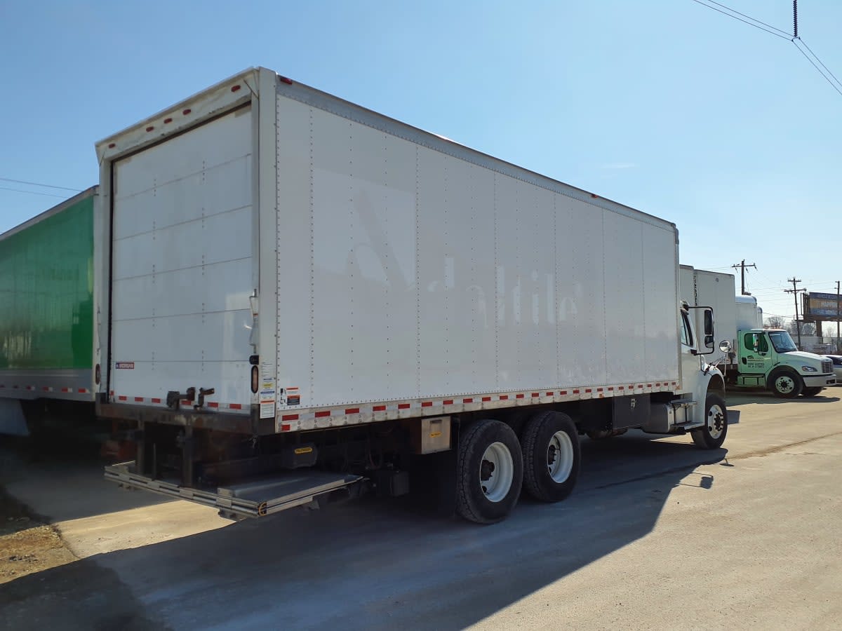 2019 Freightliner M2 106 in Indianapolis, IN — photo 4
