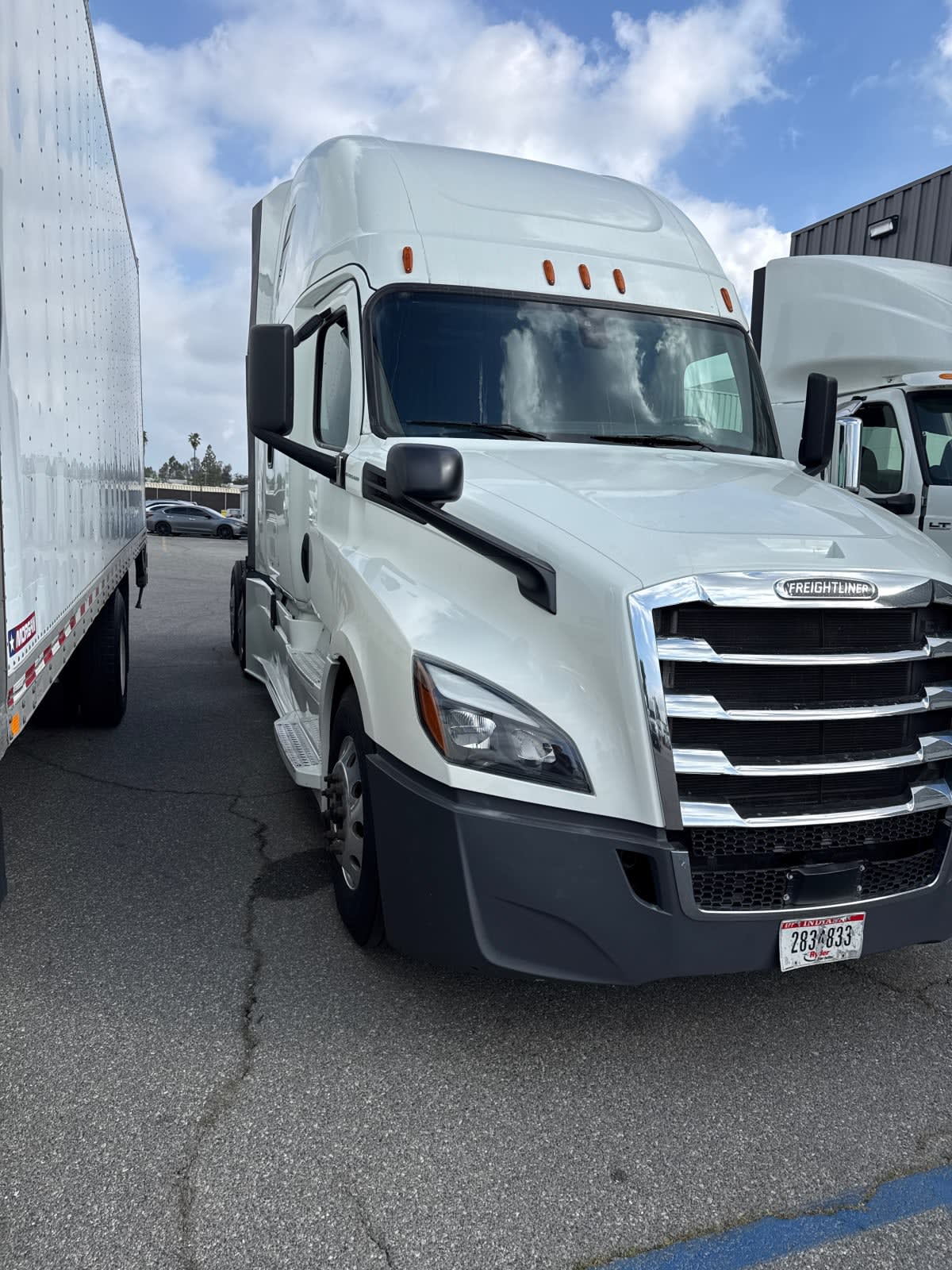 2019 Freightliner Cascadia in Pomona, CA — photo 3