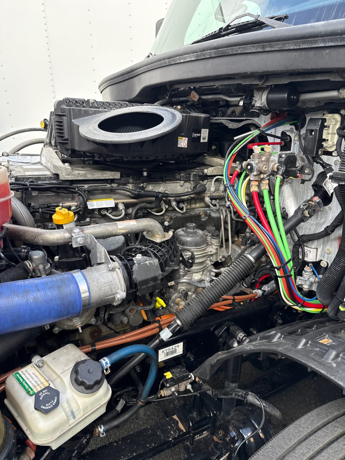 2019 Freightliner Cascadia in Pomona, CA — photo 9