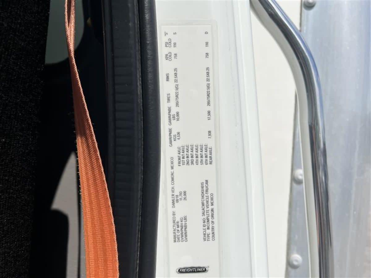 2019 Freightliner M2 106 in Beltsville, MD — photo 10