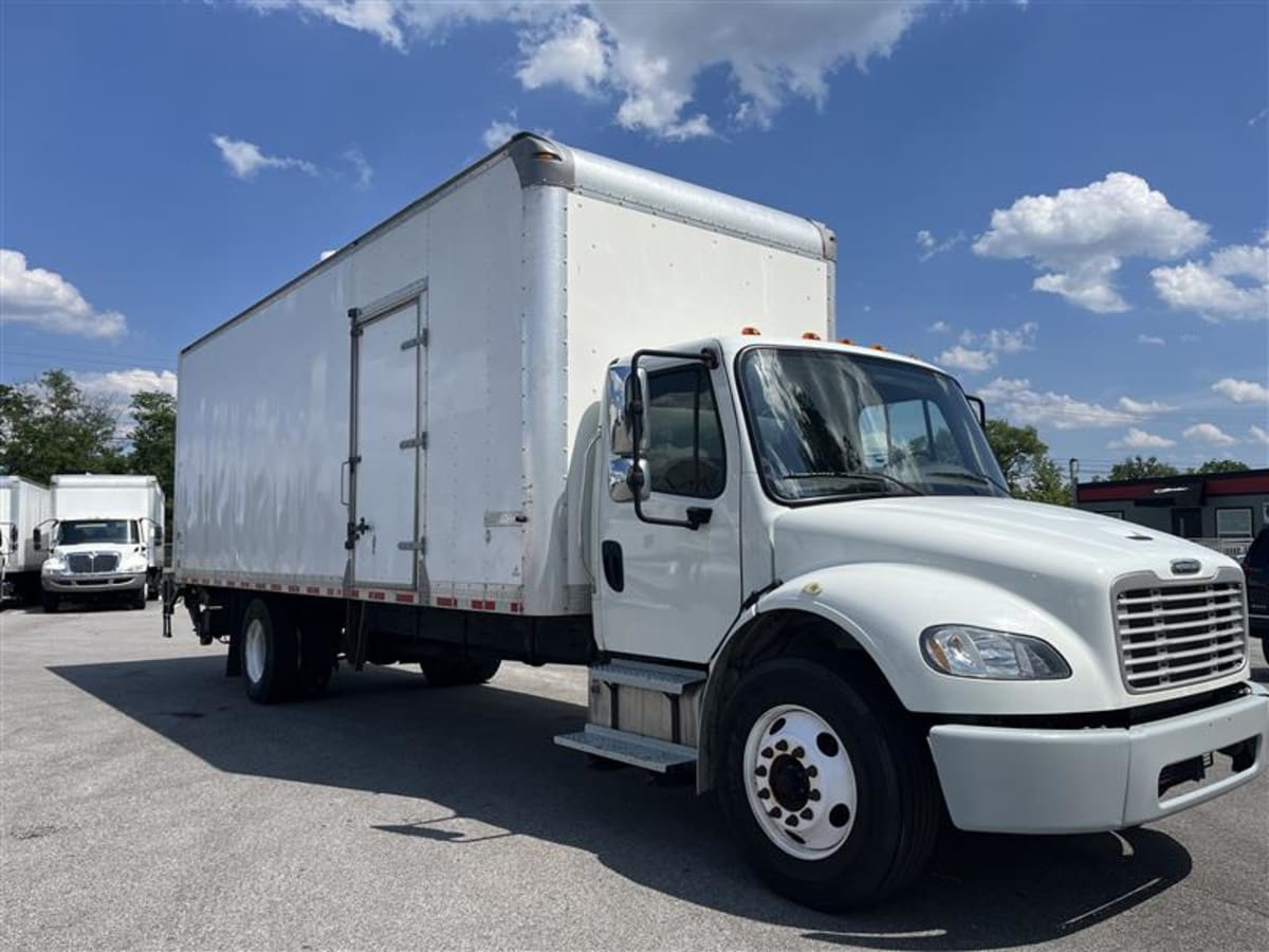 2019 Freightliner M2 106 in Beltsville, MD — photo 3