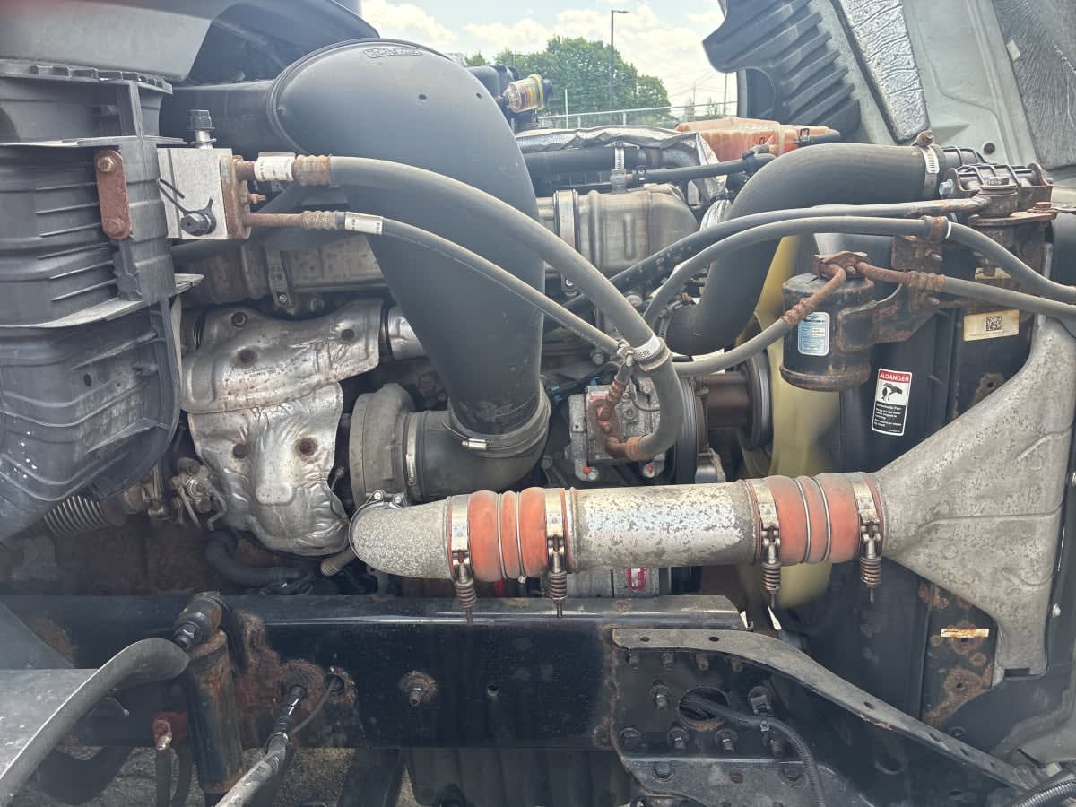 2019 Freightliner Cascadia in Syracuse, NY — photo 11