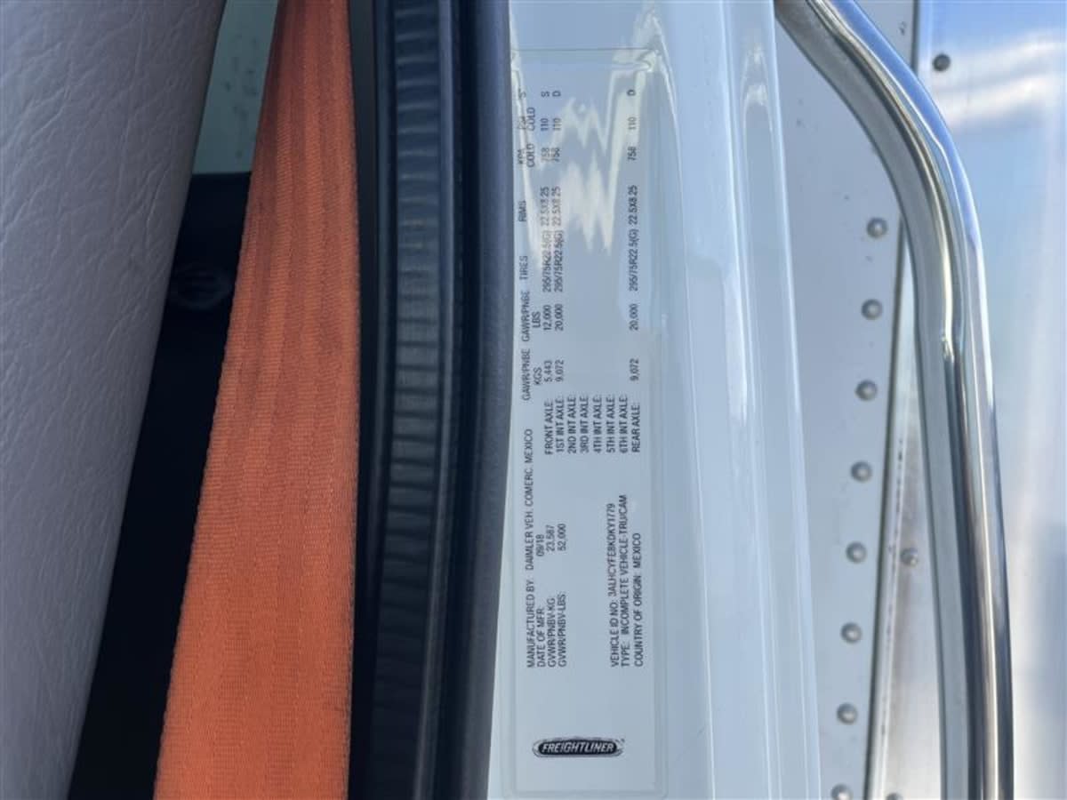 2019 Freightliner M2 106 in Beltsville, MD — photo 12