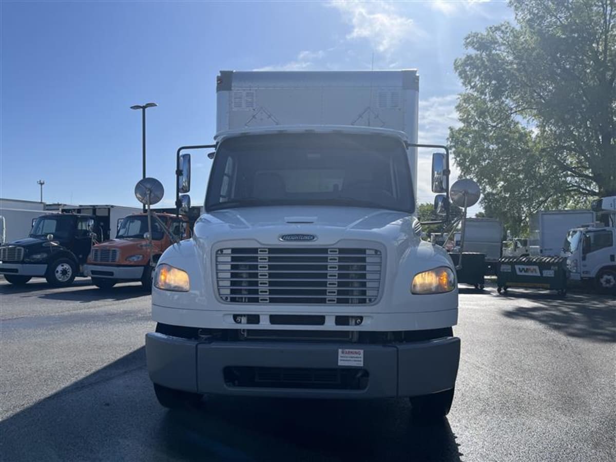 2019 Freightliner M2 106 in Beltsville, MD — photo 2