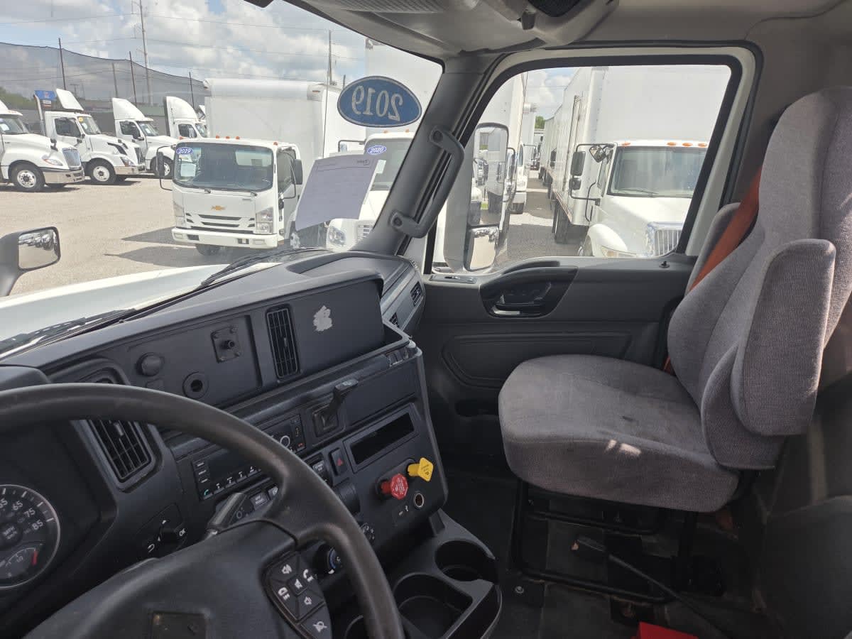 2019 International LT in St. Rose, LA — photo 7