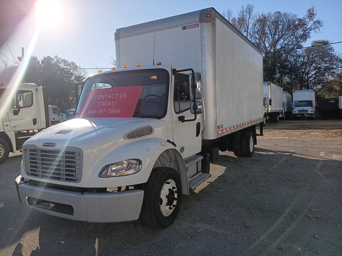 2019 Freightliner M2 106 in Jacksonville, FL — photo 2