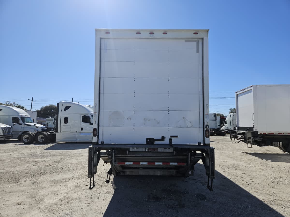 2019 Freightliner M2 106 in Orlando, FL — photo 5