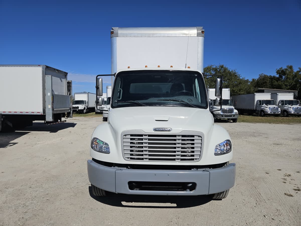 2019 Freightliner M2 106 in Orlando, FL — photo 2