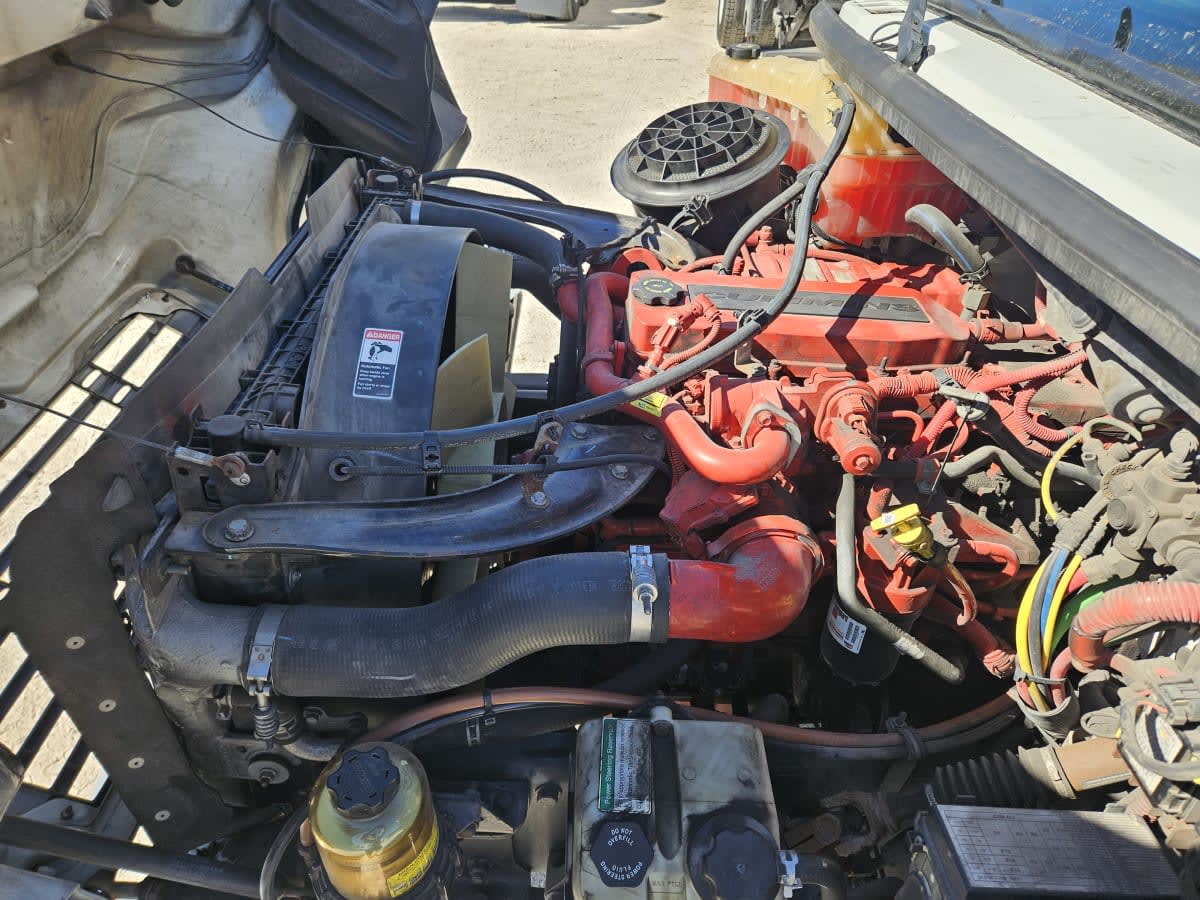 2019 Freightliner M2 106 in Orlando, FL — photo 9