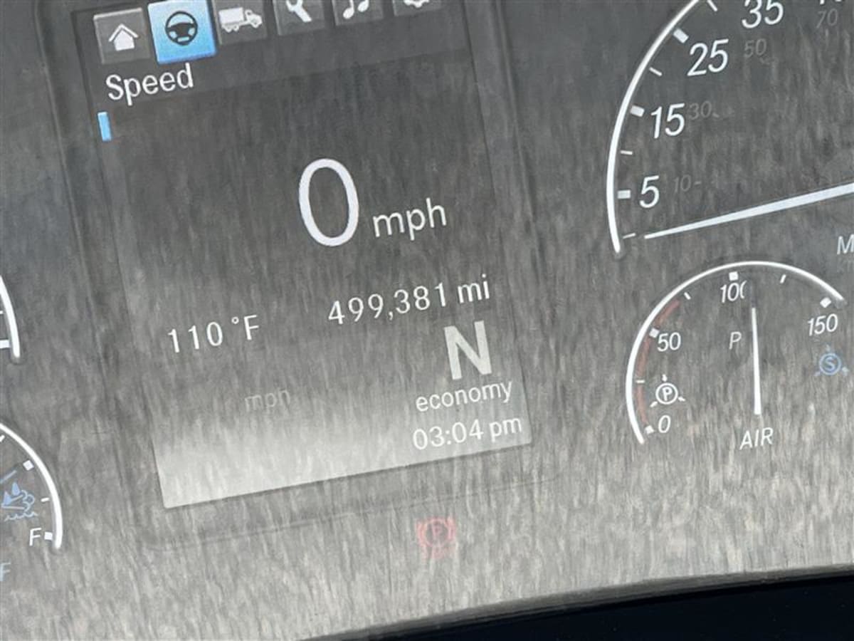 2019 Freightliner Cascadia in Beltsville, MD — photo 10