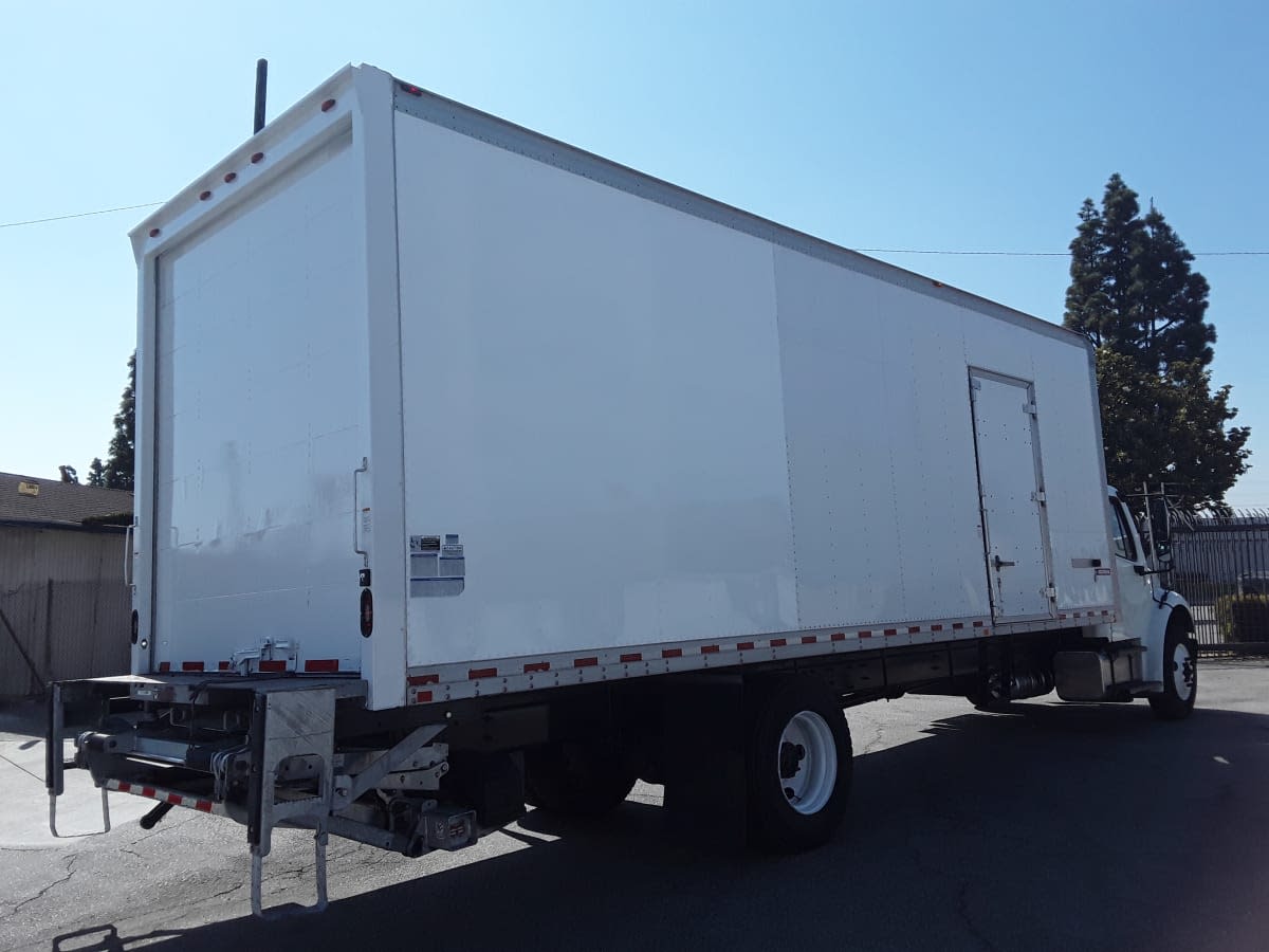 2019 Freightliner M2 106 in Montebello, CA — photo 4