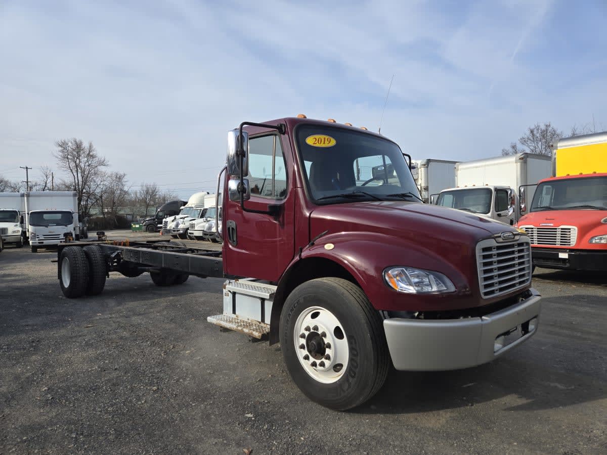 2019 Freightliner M2 106 in Bensalem, PA — photo 3