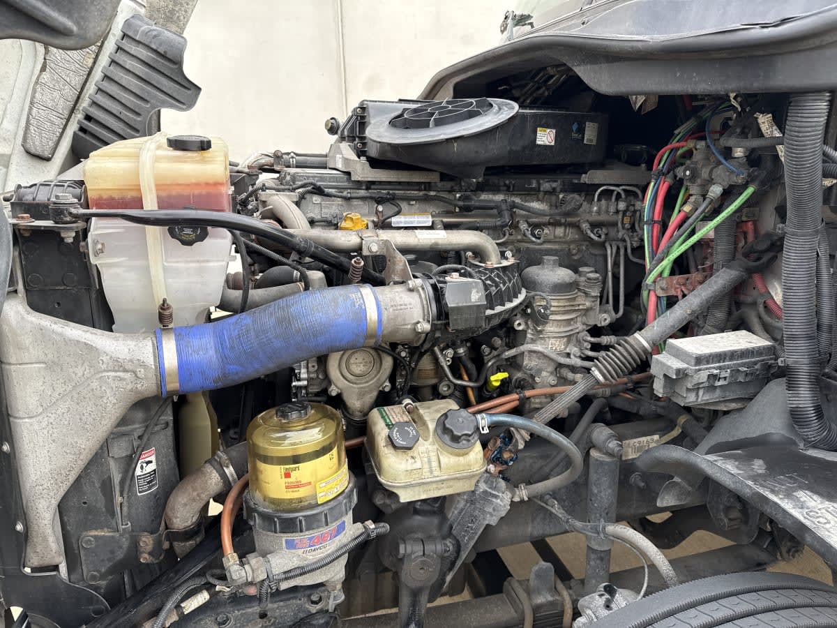 2020 Freightliner Cascadia in Oklahoma City, OK — photo 9