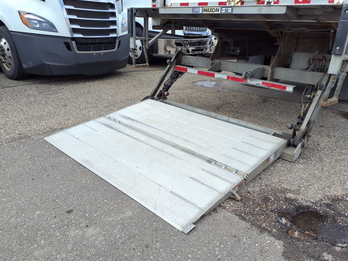 2019 Freightliner M2 106 in Minneapolis, MN — photo 18