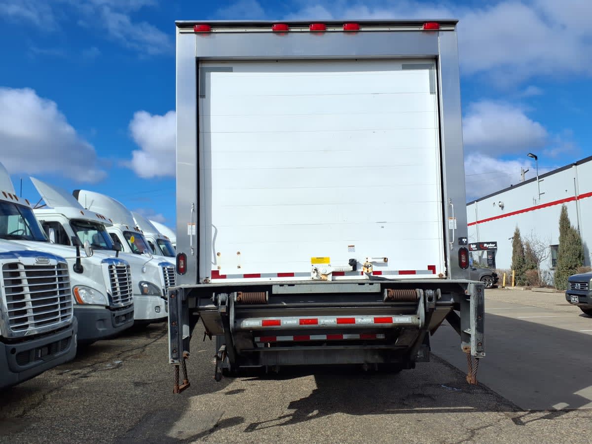 2019 Freightliner M2 106 in Minneapolis, MN — photo 5
