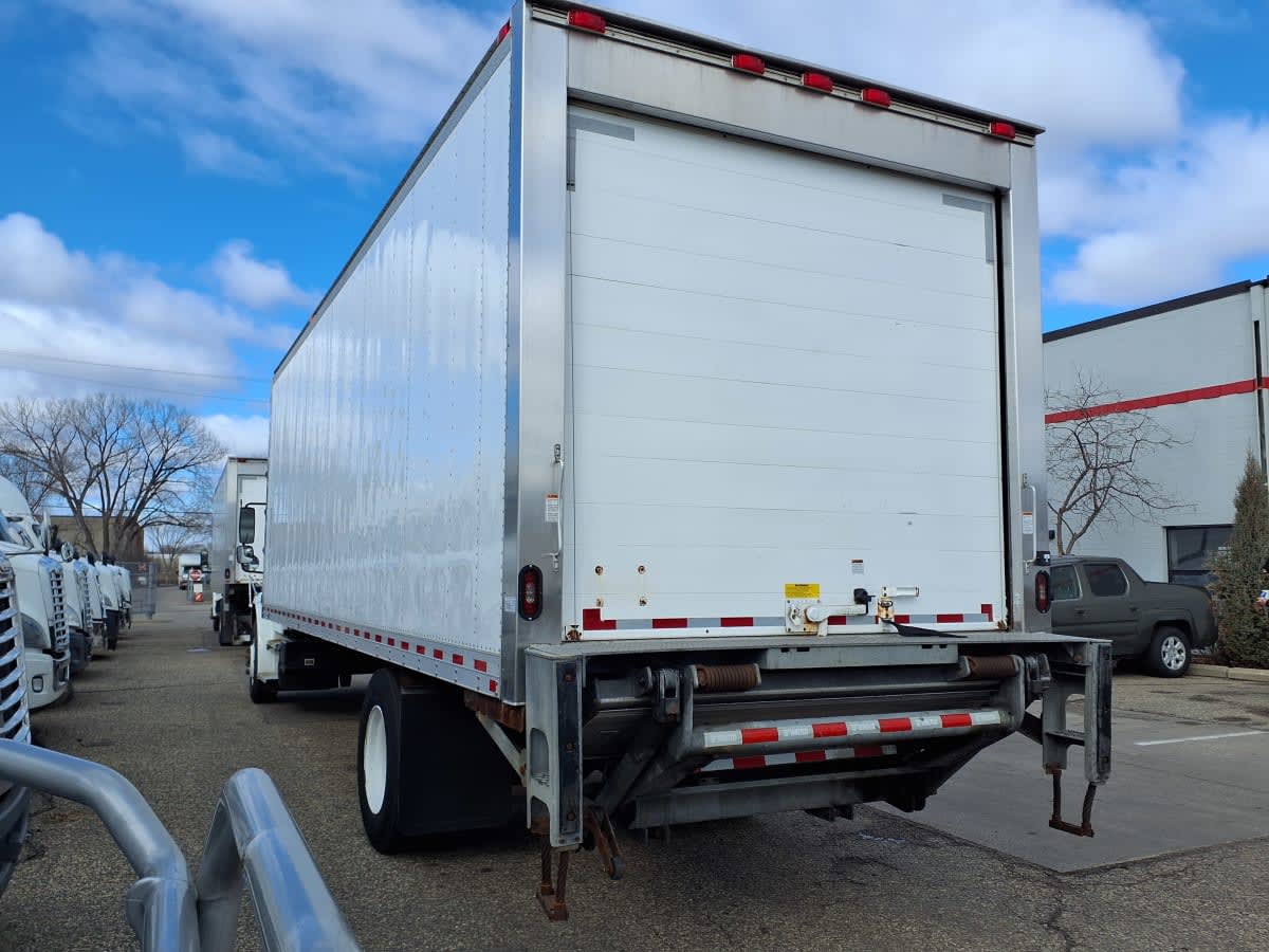 2019 Freightliner M2 106 in Minneapolis, MN — photo 6