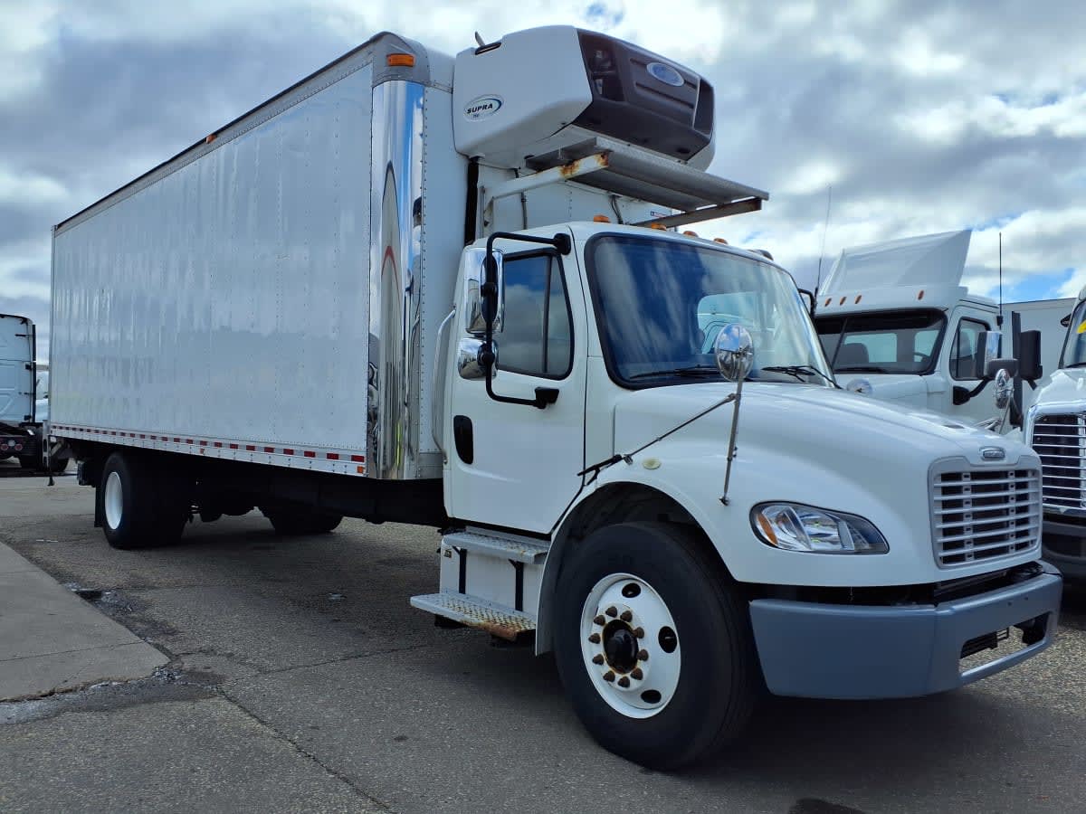 2019 Freightliner M2 106 in Minneapolis, MN — photo 3