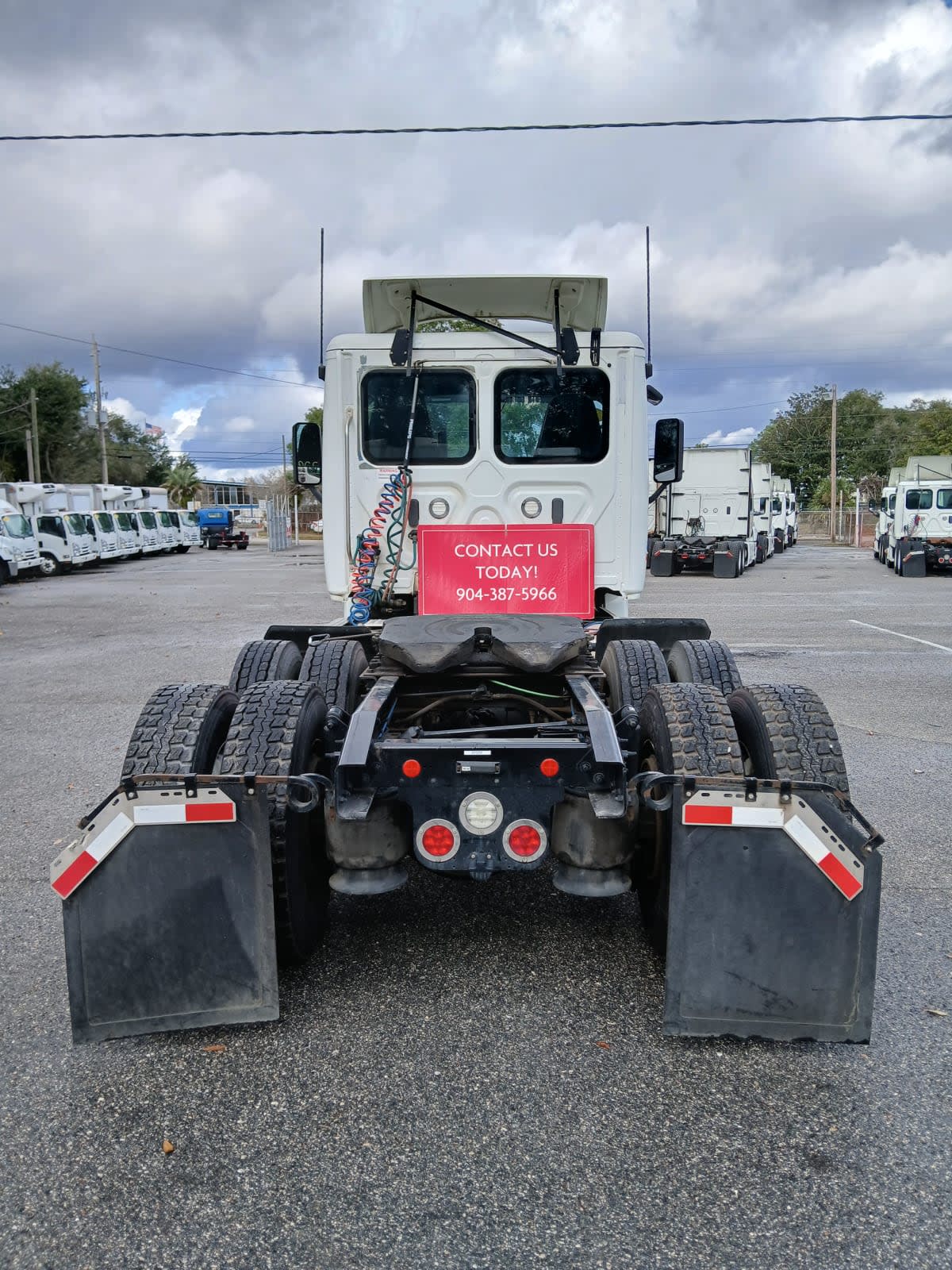 2019 Freightliner Cascadia in Jacksonville, FL — photo 5