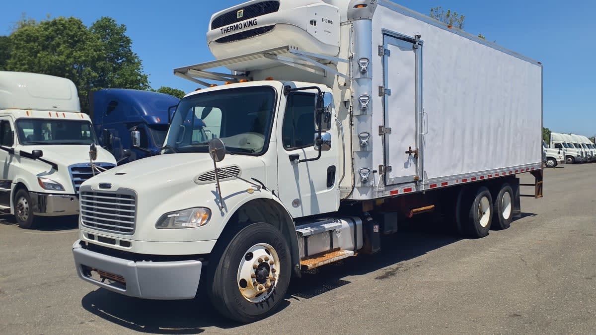 2019 Freightliner M2 106
