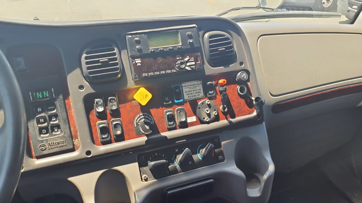2019 Freightliner M2 106 in Springfield, MA — photo 8