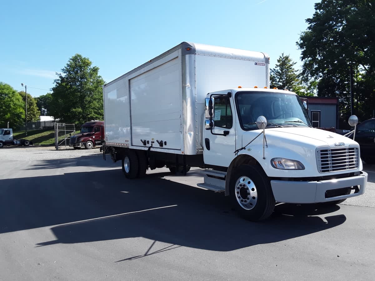 2019 Freightliner M2 106 in Charlotte, NC — photo 3
