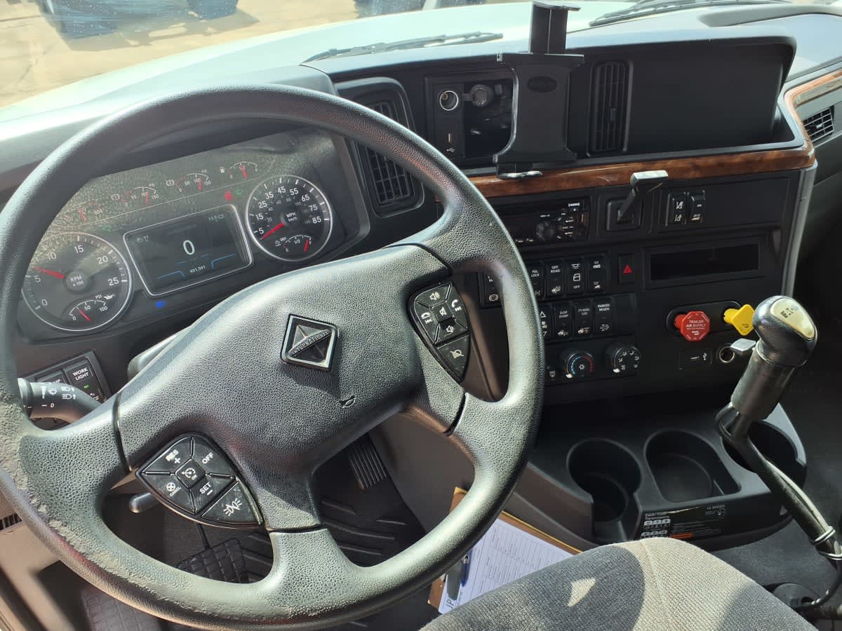 2019 International LT in Dallas, TX — photo 7