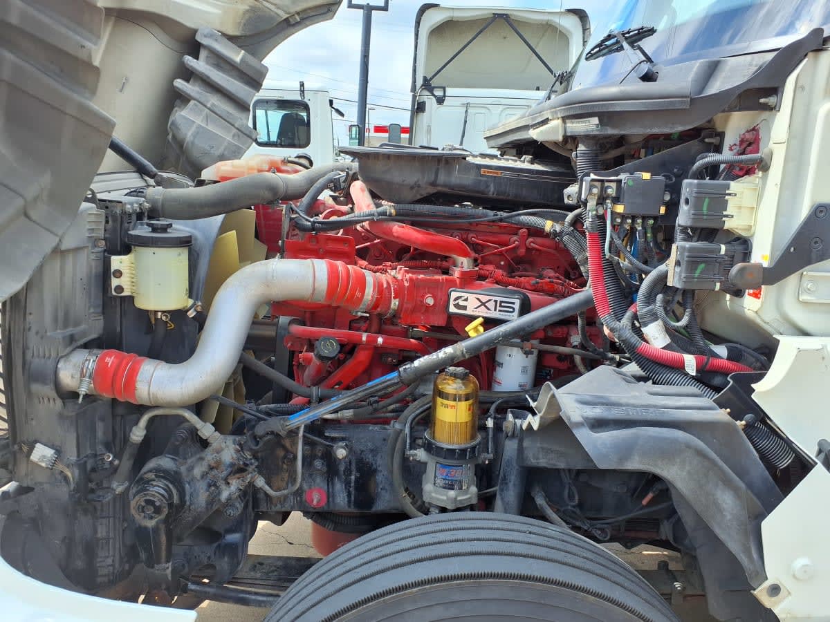 2019 International LT in Dallas, TX — photo 9