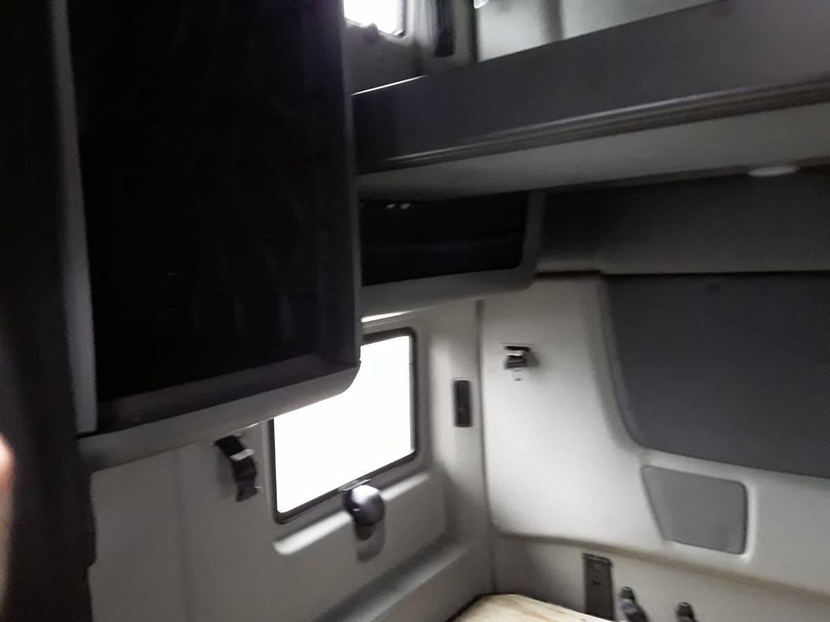 2019 International LT in Hilliard, OH — photo 11