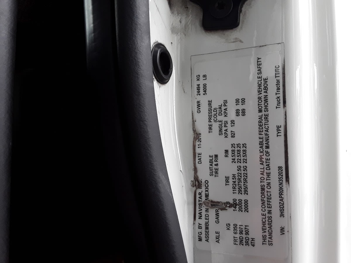 2019 International LT in Hilliard, OH — photo 15