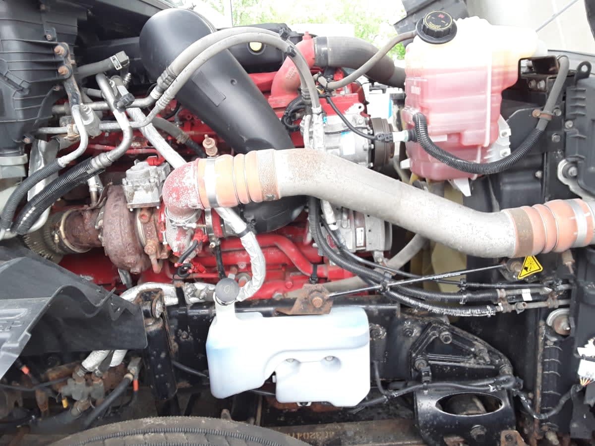 2019 International LT in Hilliard, OH — photo 9