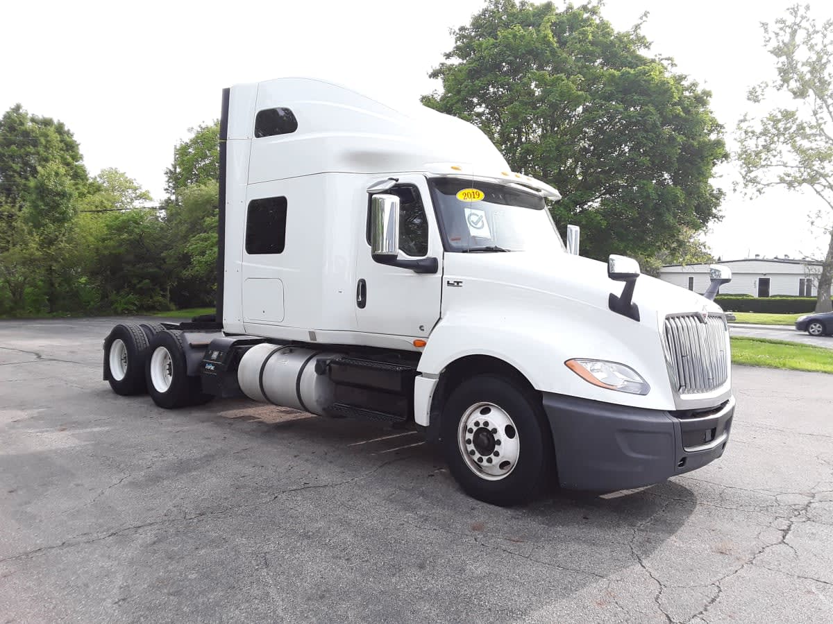 2019 International LT in Hilliard, OH — photo 3