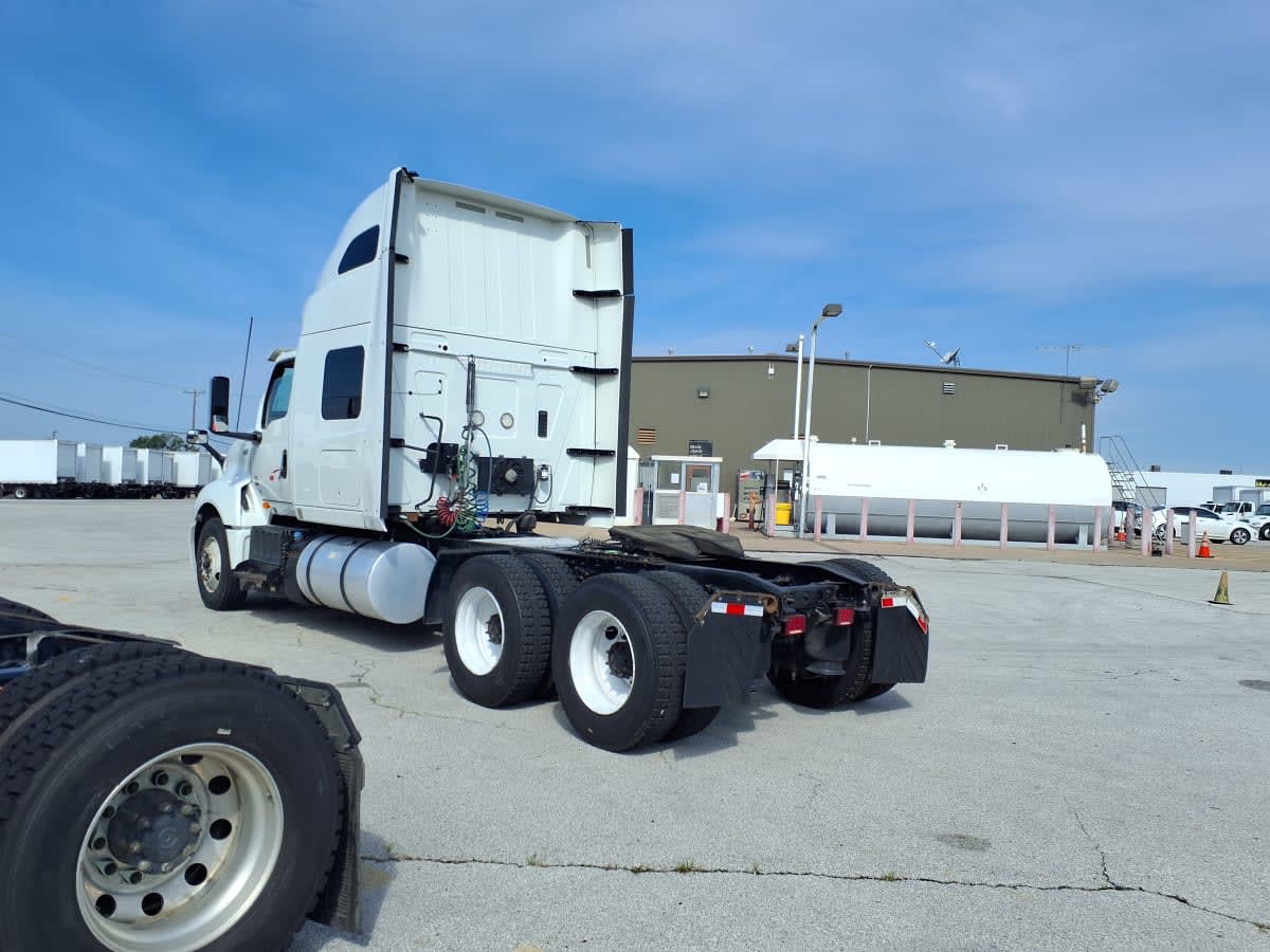 2019 International LT in Fort Worth, TX — photo 6