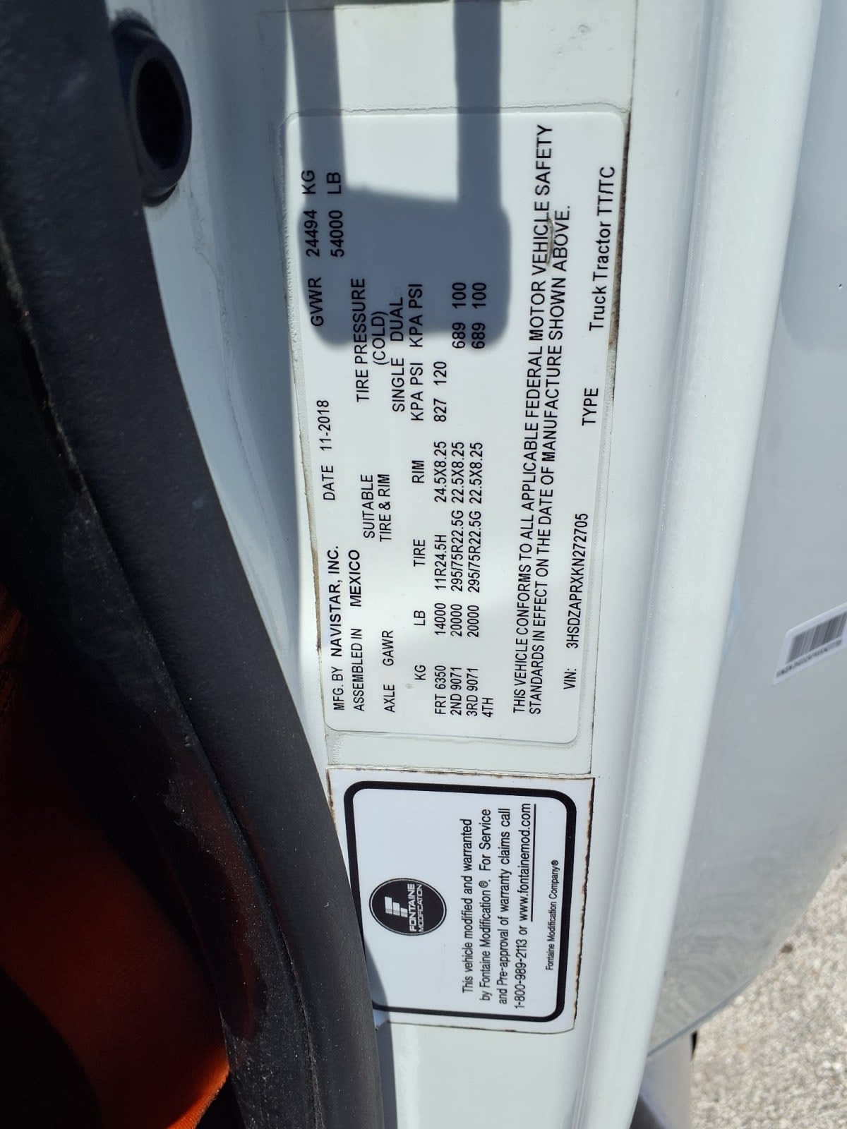 2019 International LT in Cleveland, OH — photo 10