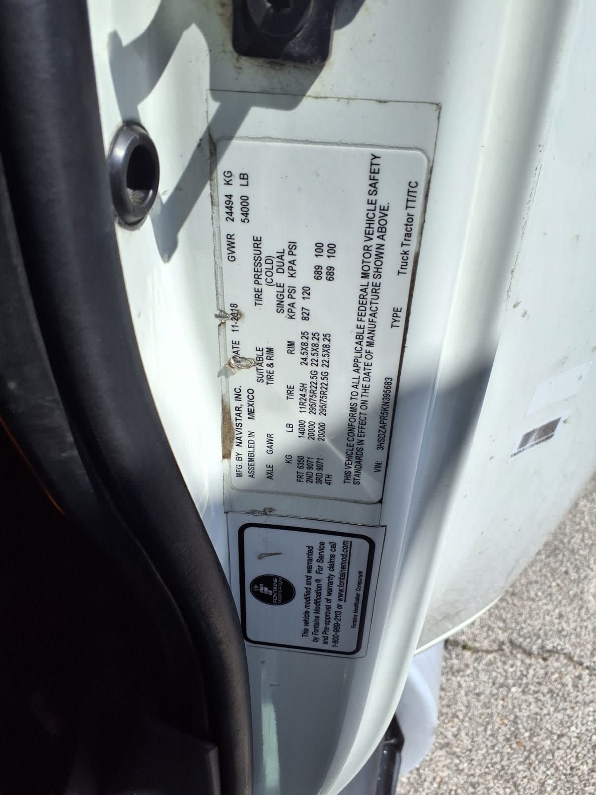 2019 International LT in Cleveland, OH — photo 11