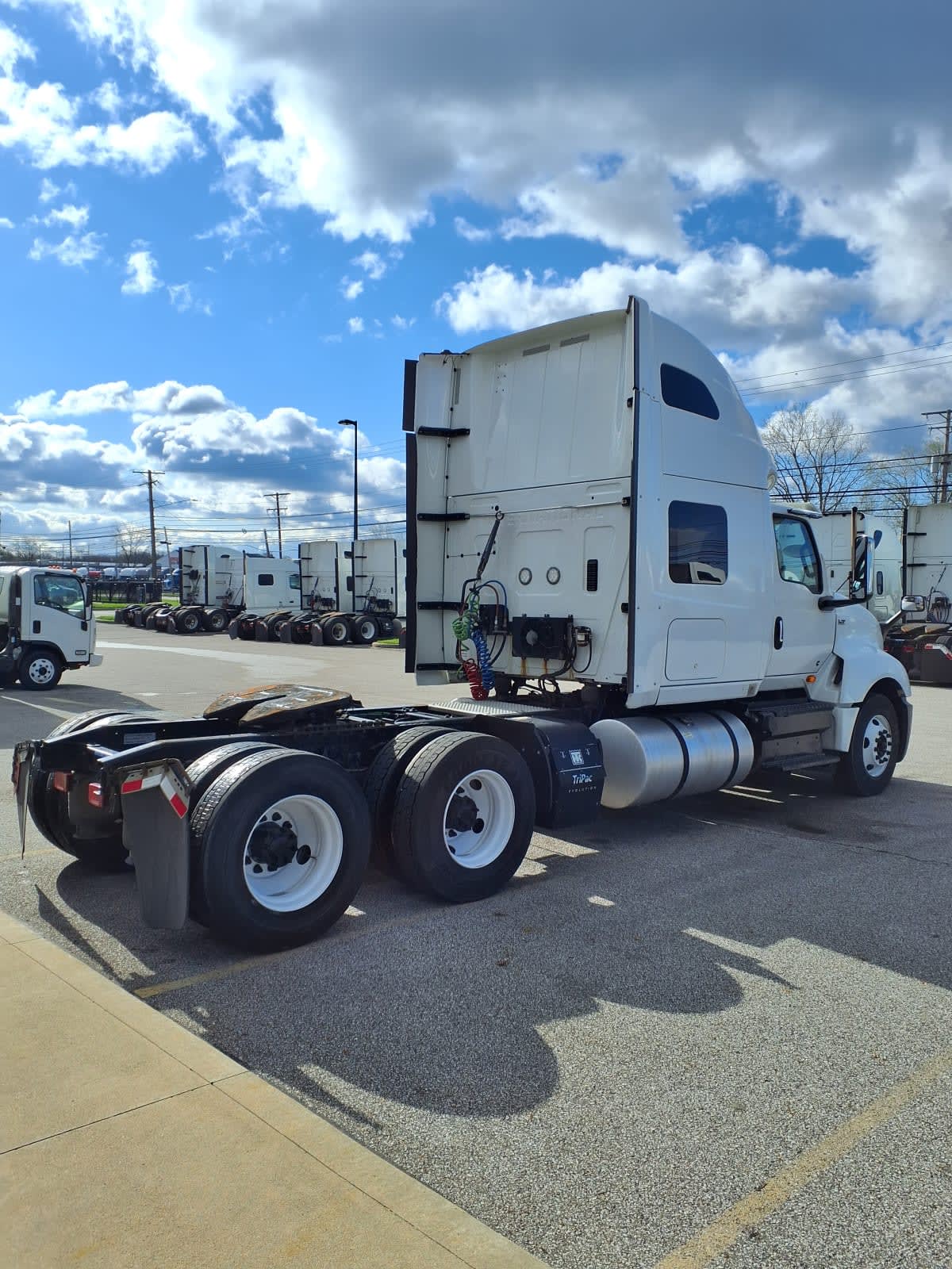 2019 International LT in Cleveland, OH — photo 4