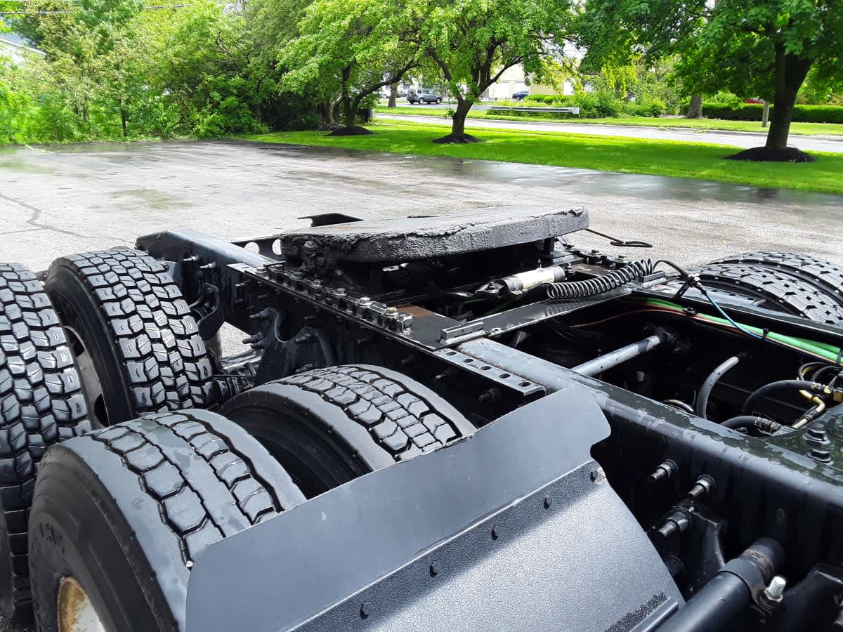 2019 International LT in Hilliard, OH — photo 11