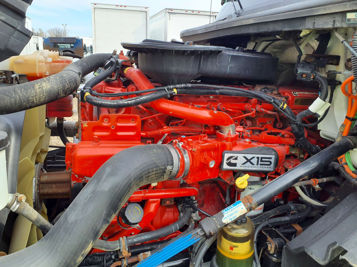 2019 International LT in Wayland, MI — photo 8