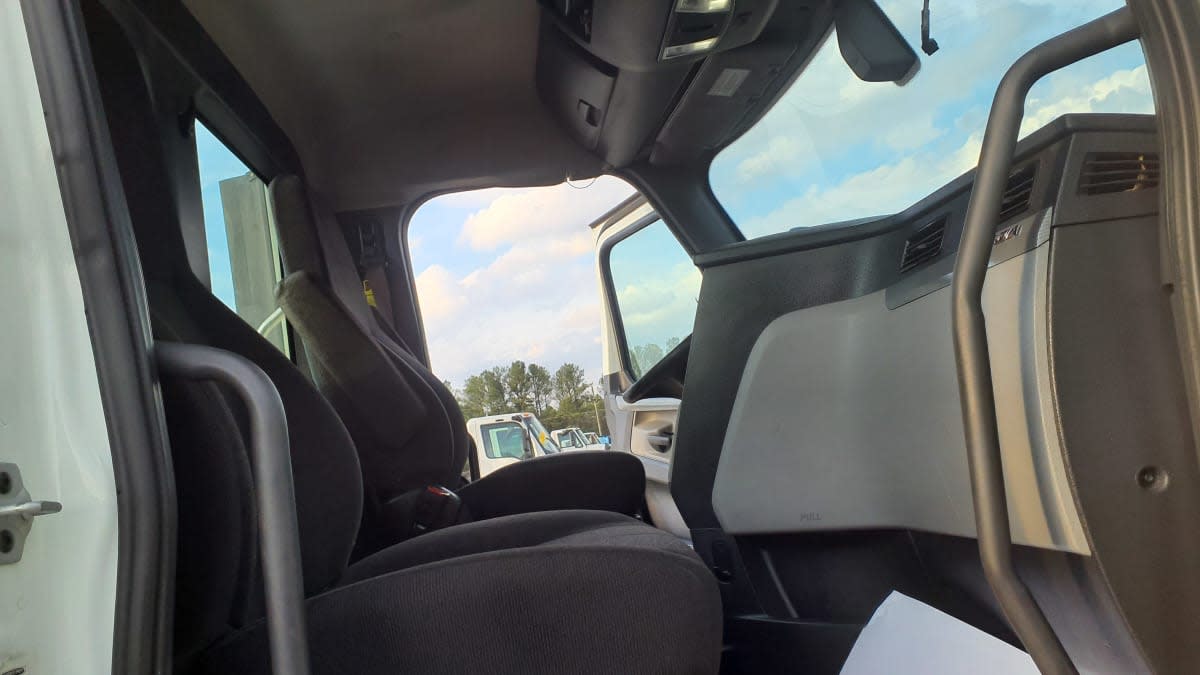 2019 Freightliner Cascadia in Birmingham, AL — photo 10