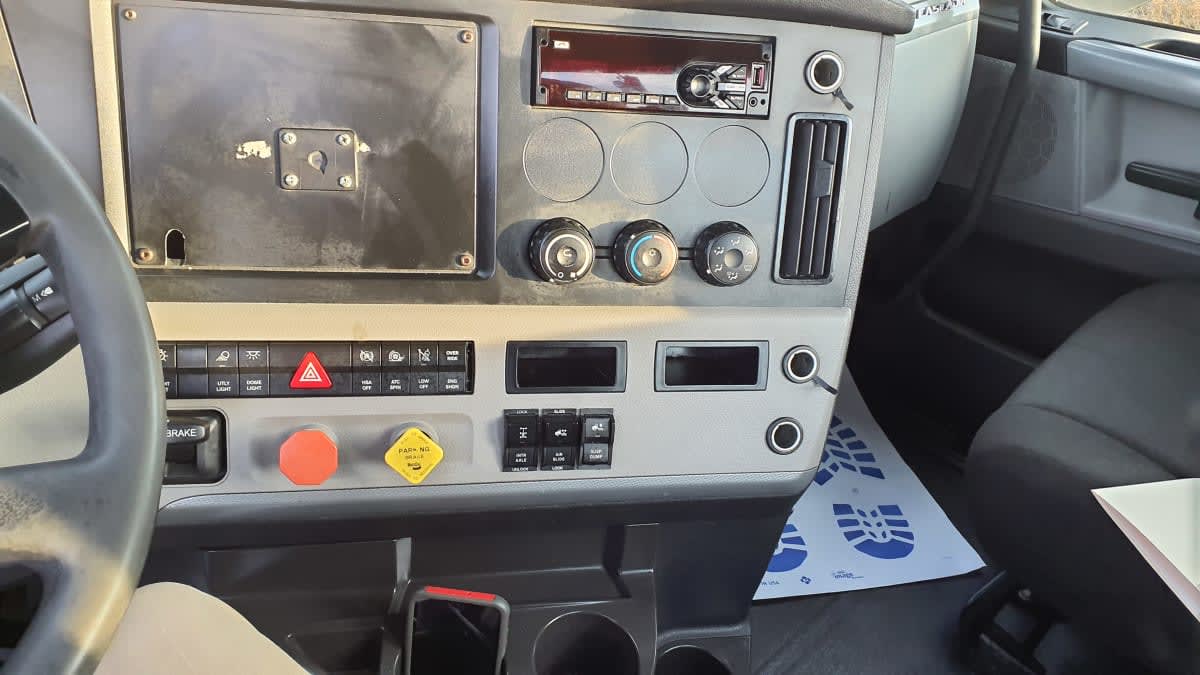 2019 Freightliner Cascadia in Birmingham, AL — photo 14