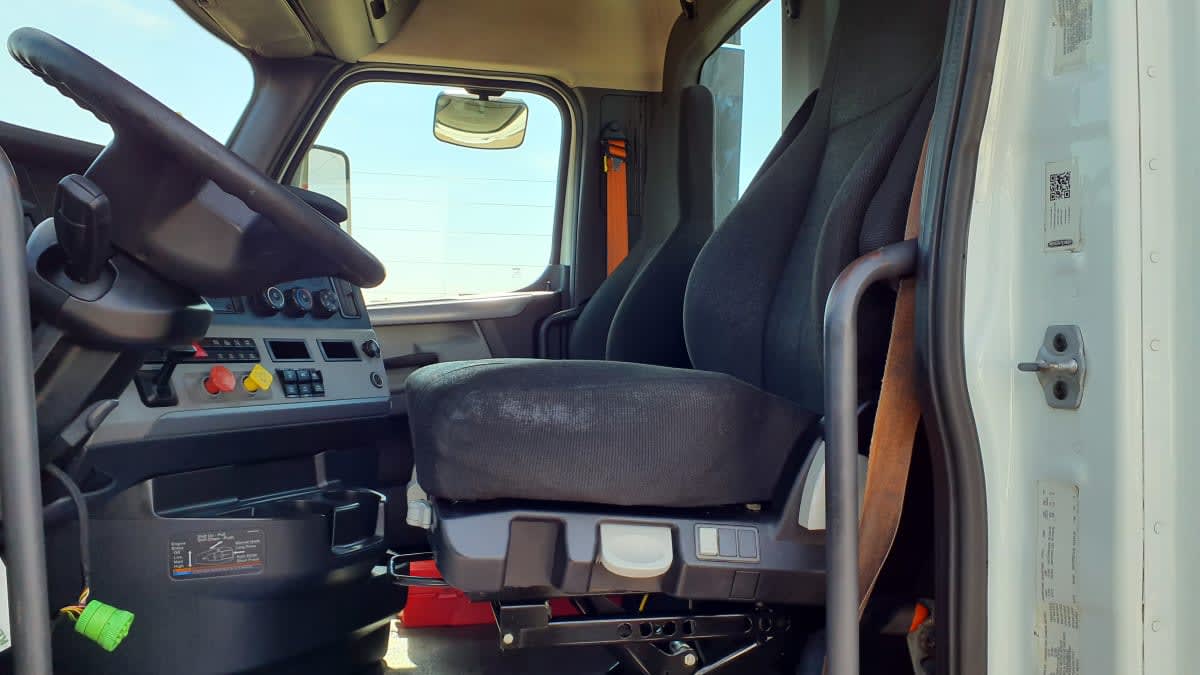2019 Freightliner Cascadia in Birmingham, AL — photo 7