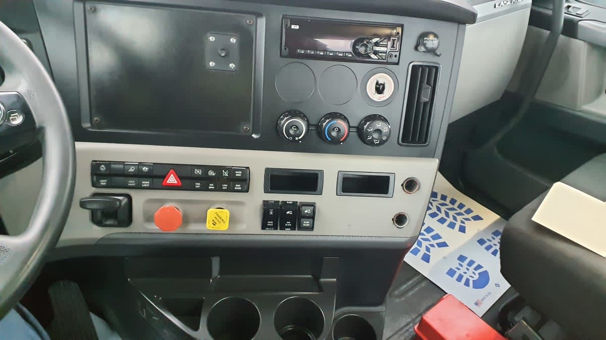 2019 Freightliner Cascadia in Birmingham, AL — photo 12
