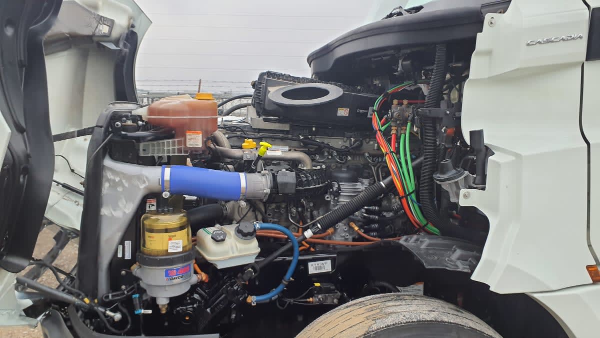 2019 Freightliner Cascadia in Birmingham, AL — photo 8