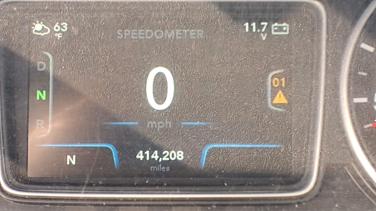 2019 International LT in Salisbury, MA — photo 9