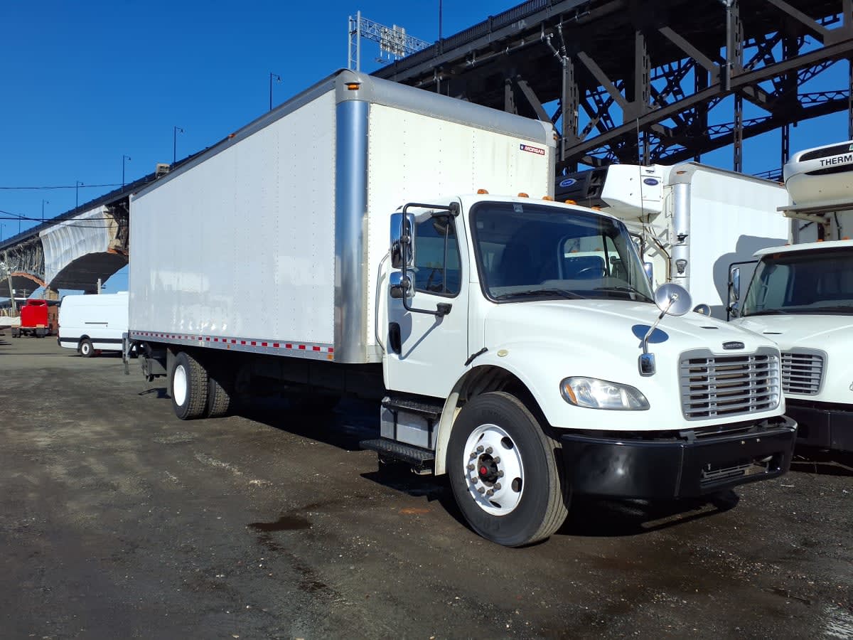 2019 Freightliner M2 106 in Newark, NJ — photo 3